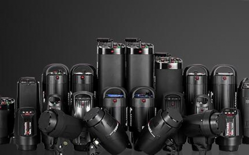 專(zhuān)業(yè)研發(fā)生產(chǎn)LED攝影燈影視燈